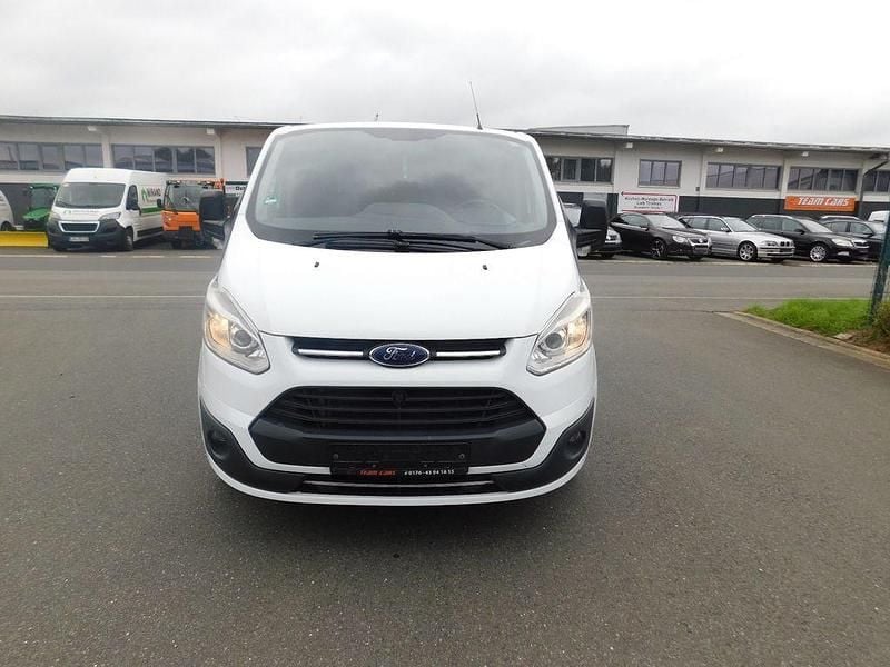 Weiß Gebraucht 2016 Ford Transit Trend Kombi | 11.450 € (Etwas zu teuer) - Bild 1/4