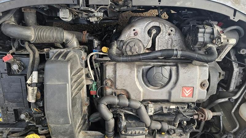 Second-hand Citroën C3 Style 73 CP (53 kW) 2005 Albastru Berlinǎ