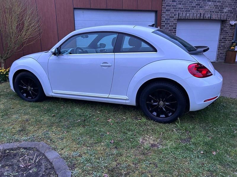 Gebraucht VW Beetle 105 PS (77 kW) 2014 Weiß Kleinwagen