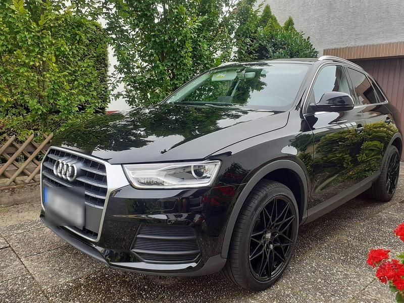 Schwarz Gebraucht 2016 Audi Q3 SUV | 13.490 € (Fairer Preis) - Bild 1/4
