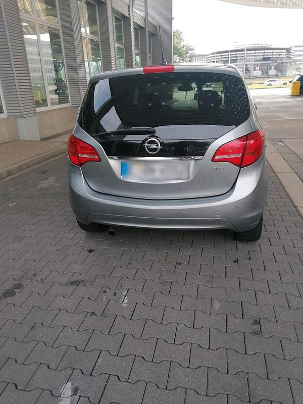 Gebraucht Opel Meriva 100 PS (73 kW) 2011 Van / Kleinbus