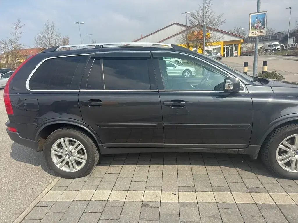 Używany Volvo XC90 200 KM (147 kW) 2010 Czarny SUV