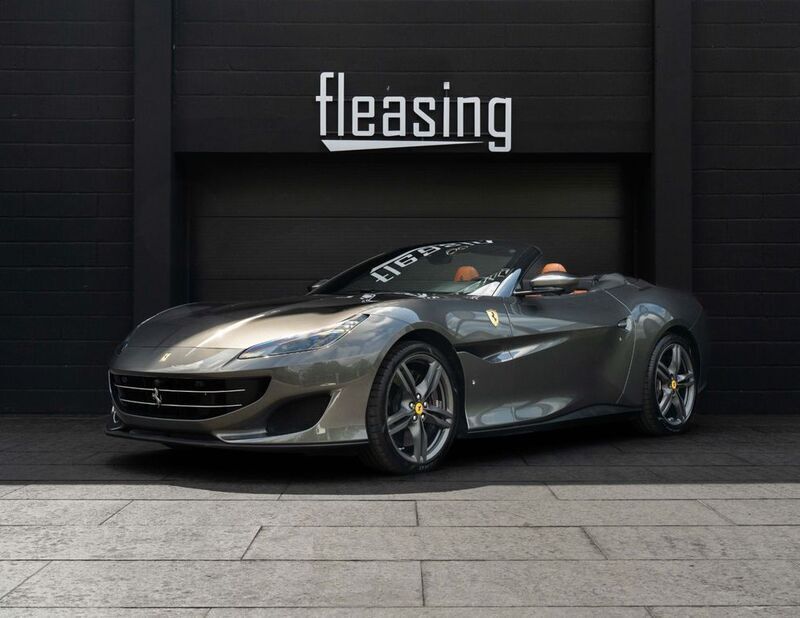 Grau Gebraucht 2020 Ferrari Portofino Cabrio | 191.677 € (Fairer Preis) - Bild 1/4