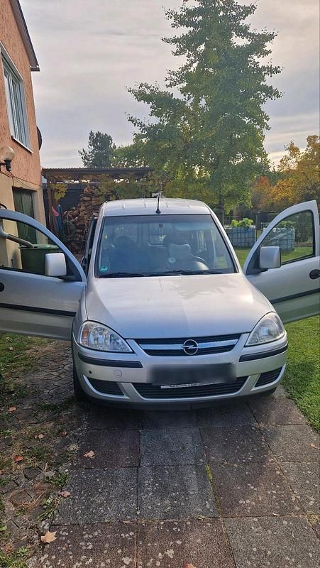 Silber Gebraucht 2007 Opel Combo Van / Kleinbus | 1.900 € (Guter Preis) - Bild 1/4