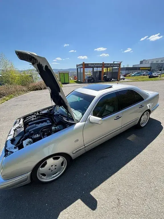 Gebraucht Mercedes E320 224 PS (164 kW) 1998 Schwarz Limousine