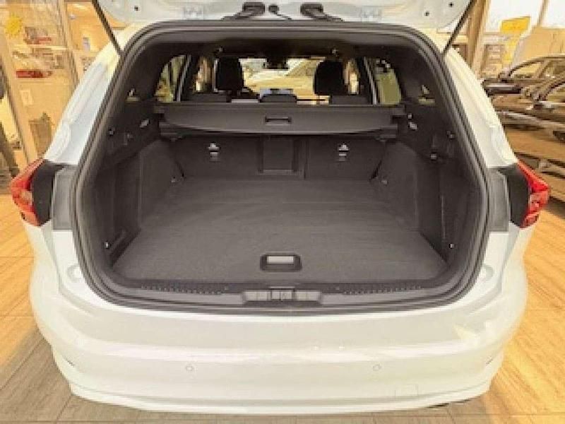 Neu Ford Focus ST-Line X 155 PS (114 kW) 2026 Weiß Kombi