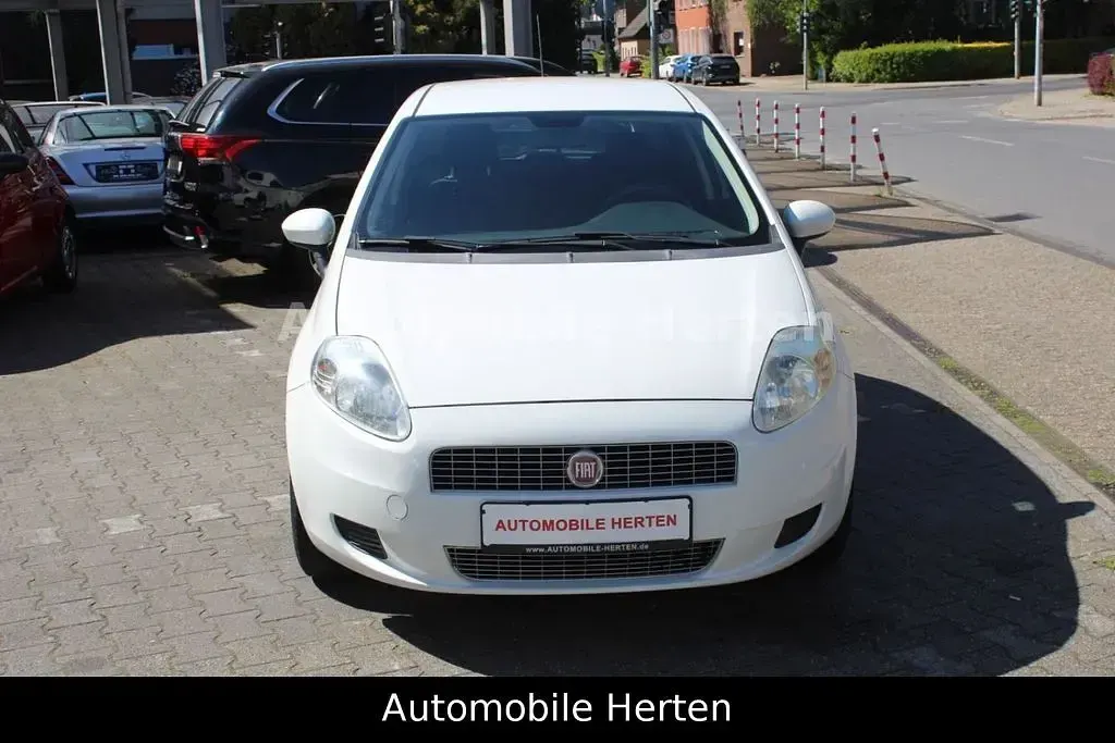 Gebraucht Fiat Grande Punto Active 77 PS (56 kW) 2009 Weiß Kleinwagen