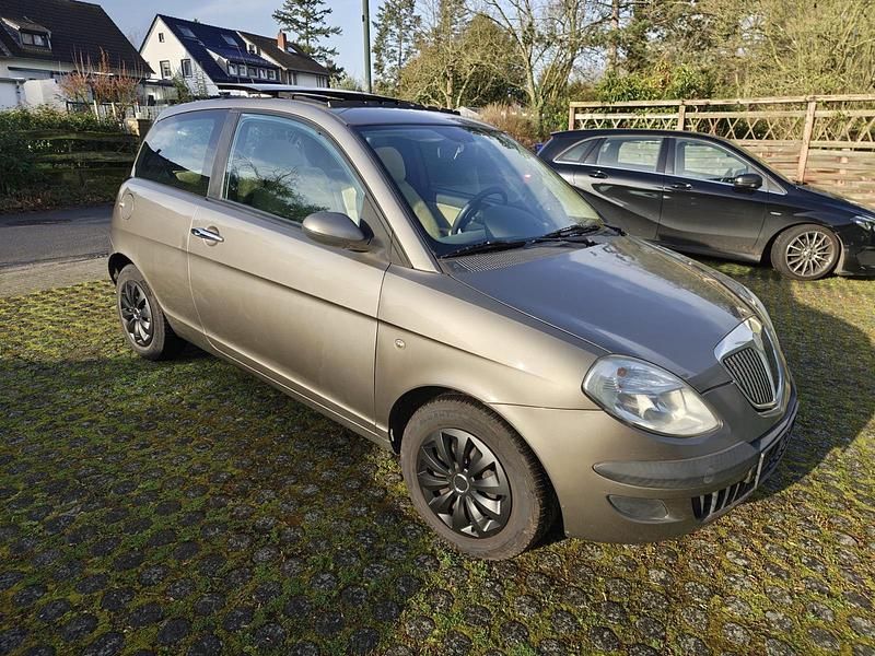 Gebraucht Lancia Ypsilon 66 PS (48 kW) 2006 Braun Kleinwagen