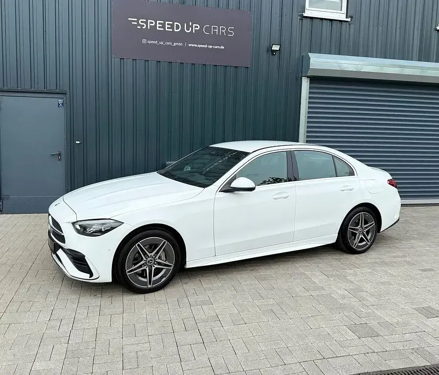 Gebraucht Mercedes E300 AMG 204 PS (150 kW) 2023 Weiß Limousine