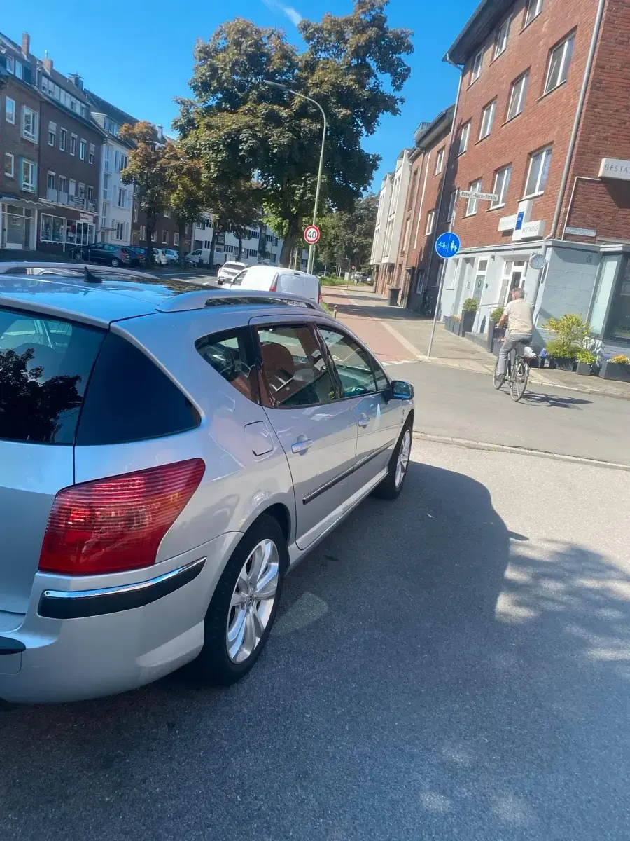 Gebraucht Peugeot 407 140 PS (102 kW) 2008 Silber Kombi