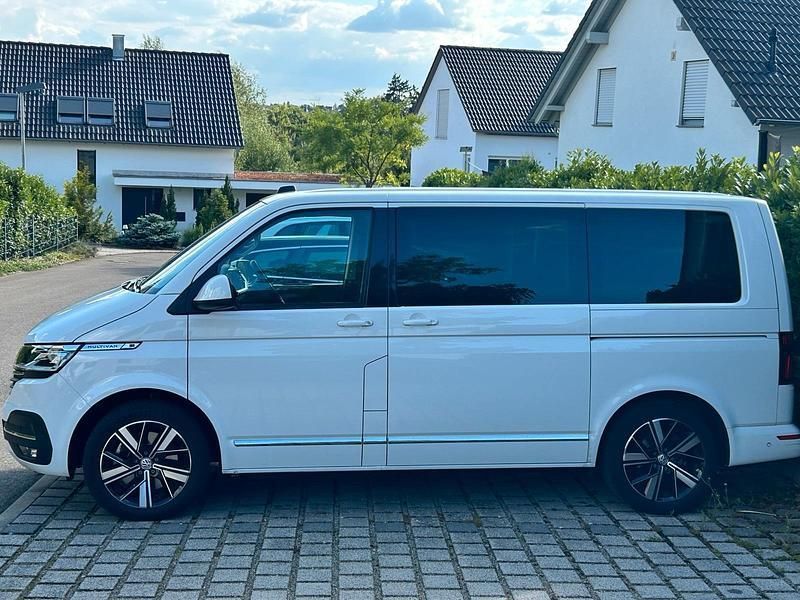 Weiß Gebraucht 2022 VW T6.1 Generation Six Van | 52.500 € (Guter Preis) - Bild 1/4