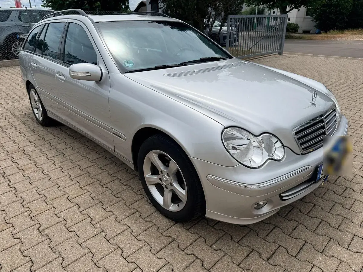 Gebraucht Mercedes C180 Avantgarde 143 PS (105 kW) 2004 Silber Kombi
