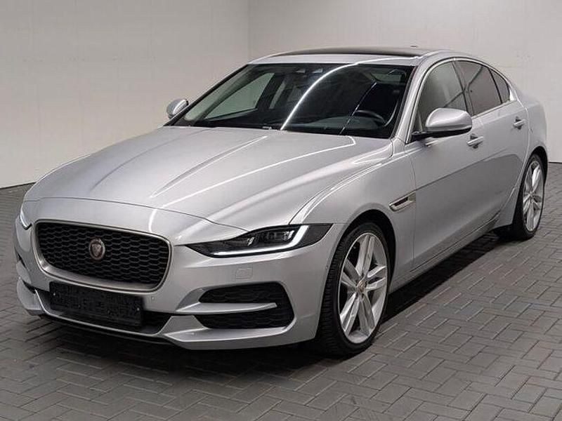 Indussilbermet. Gebraucht 2019 Jaguar XE SE Limousine | 24.980 € (Etwas zu teuer) - Bild 1/4