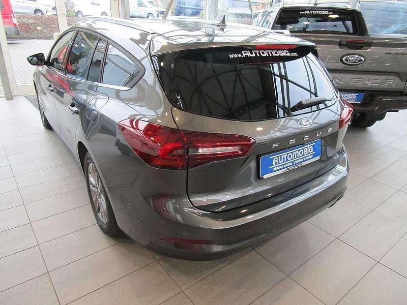 Neu Ford Focus Titanium X 155 PS (114 kW) 2025 Grau Kombi