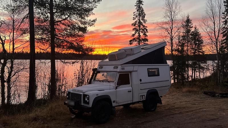 Gebraucht Land Rover Defender 160 PS (117 kW) 2011 Weiß Van / Kleinbus