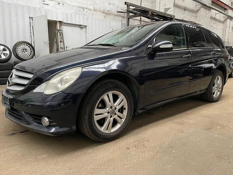 Gebraucht Mercedes R320 224 PS (164 kW) 2008 Schwarz Van / Kleinbus