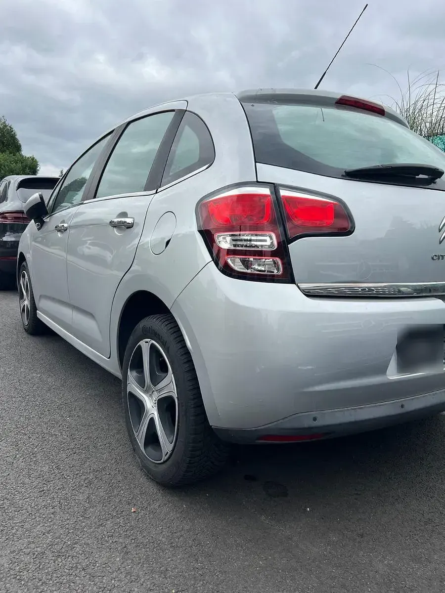 Gebraucht Citroën C3 PureTech 82 PS (60 kW) 2016 Silber Kleinwagen