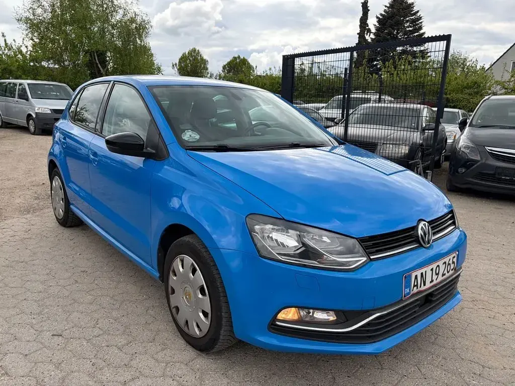 Second-hand VW Polo 90 CP (66 kW) 2014 Albastru Berlinǎ