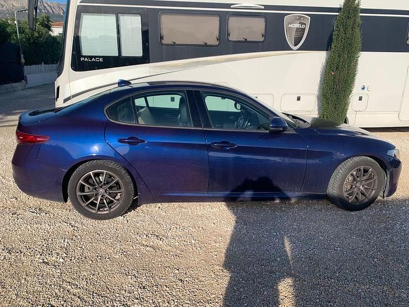 Gebraucht Alfa Romeo Giulia Super 150 PS (110 kW) 2017 Blau Limousine