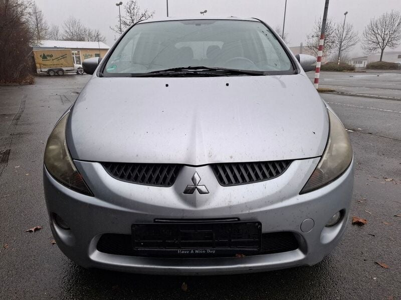 Silber Gebraucht 2005 Mitsubishi Grandis Intense Van / Kleinbus | 999 € (Superpreis) - Bild 1/4