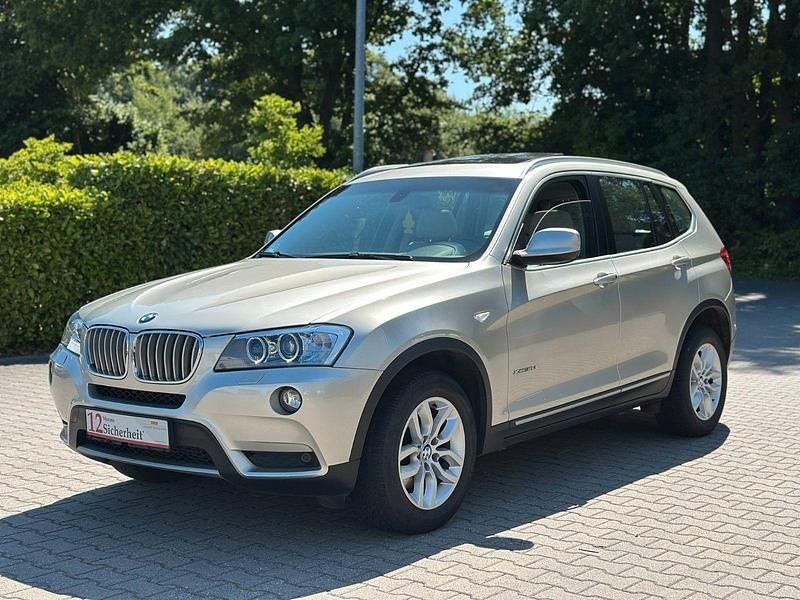 Silber Gebraucht 2011 BMW X3 Sport Line SUV | 18.800 € (Fairer Preis) - Bild 1/2