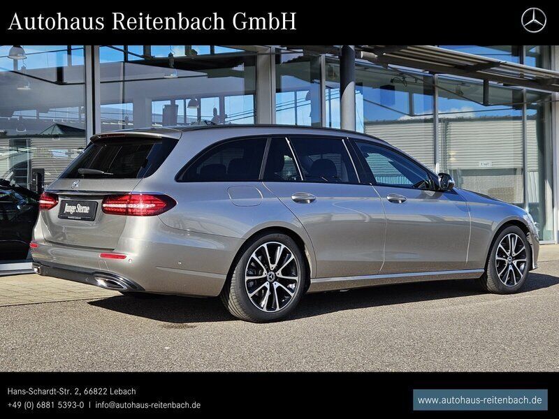Gebraucht Mercedes E200 Avantgarde 197 PS (144 kW) 2023 Mojavesilber Kombi