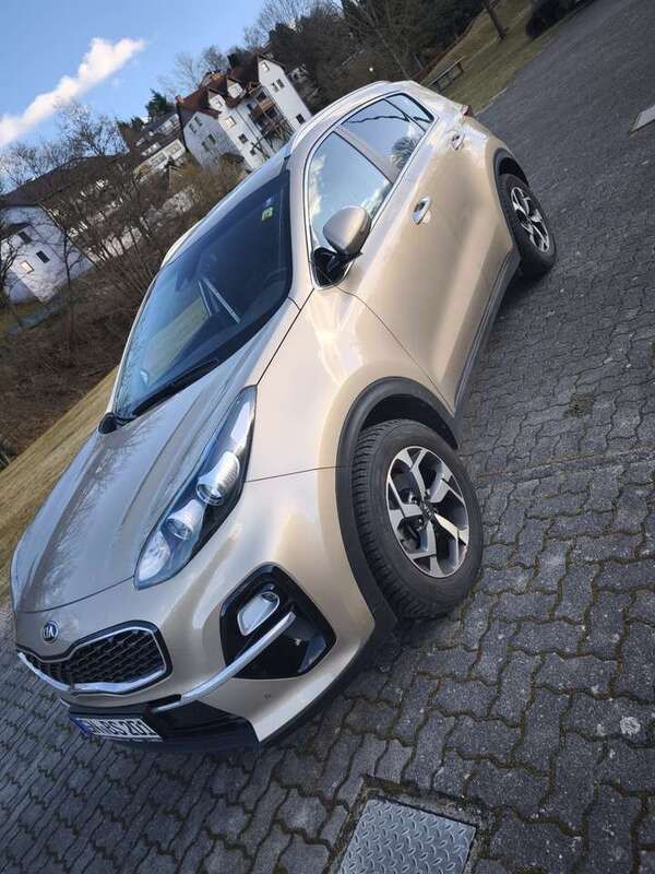 Gebraucht 2019 Kia Sportage DREAM-TEAM Edition SUV | 16.800 € (Guter Preis) - Bild 1/4
