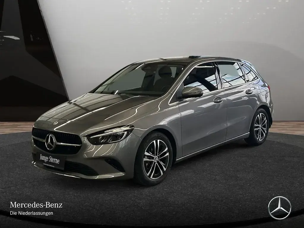 Gebraucht Mercedes B200 Progressive 163 PS (119 kW) 2025 Grau Kleinwagen