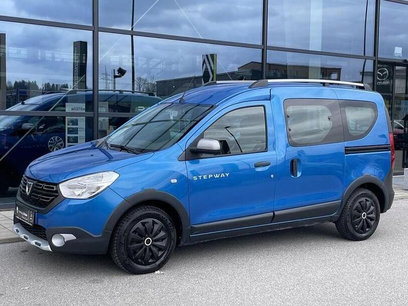 Gebraucht Dacia Dokker Stepway 131 PS (96 kW) 2019 Blau Van / Kleinbus