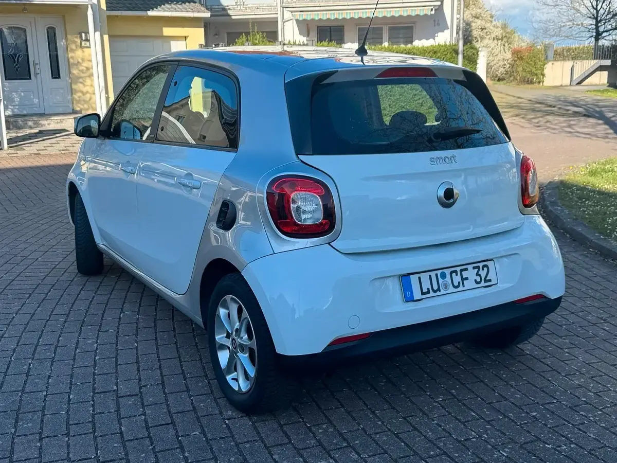 Occasion Smart ForFour 71 ch (52 kW) 2015 Blanc Citadine