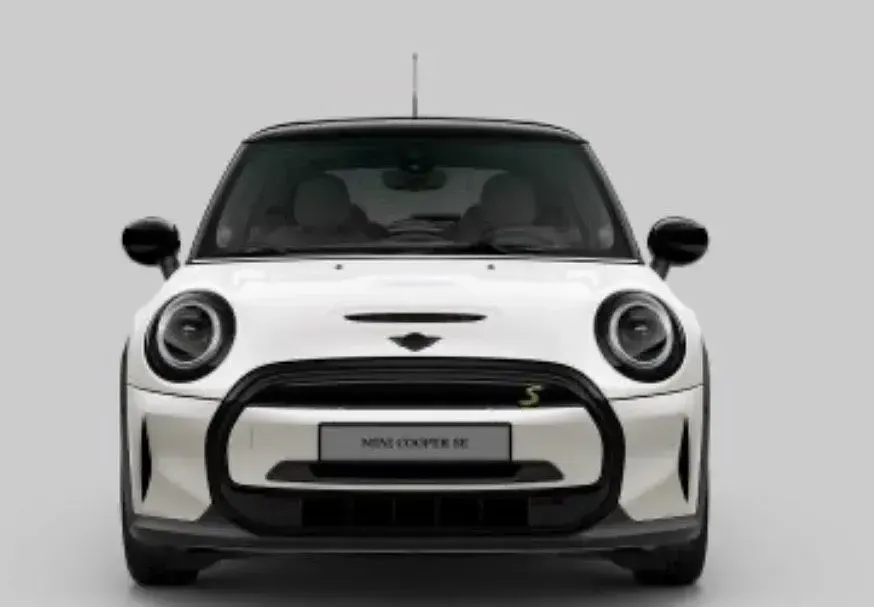 Gebraucht Mini Cooper SE 135 kW (184 PS) 2023 Nanuq white metallic Kleinwagen