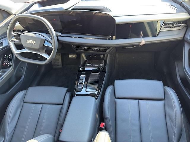 Gebraucht Audi Q6 e-tron Ambiente 284 kW (387 PS) 2025 Soneirarot metallic SUV