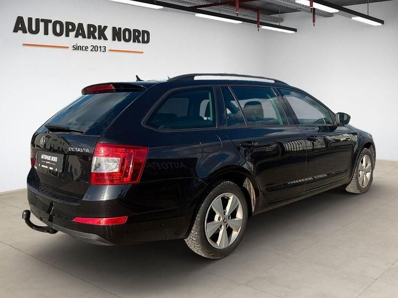Gebraucht Skoda Octavia Elegance 105 PS (77 kW) 2015 Schwarz Kleinwagen