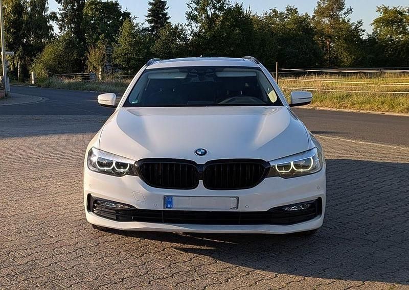 Gebraucht BMW 520 Shadowline 190 PS (139 kW) 2017 Weiß Kombi