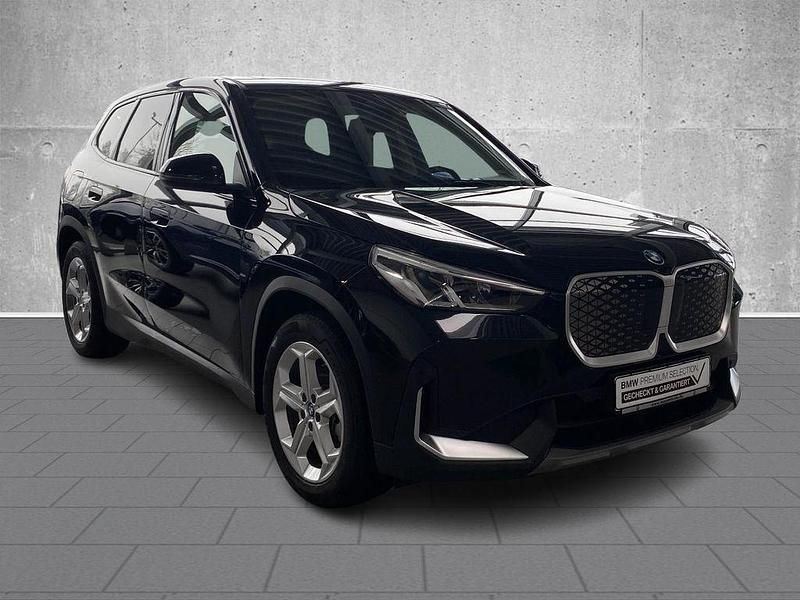 Gebraucht BMW iX1 150 kW (204 PS) 2024 Schwarz SUV