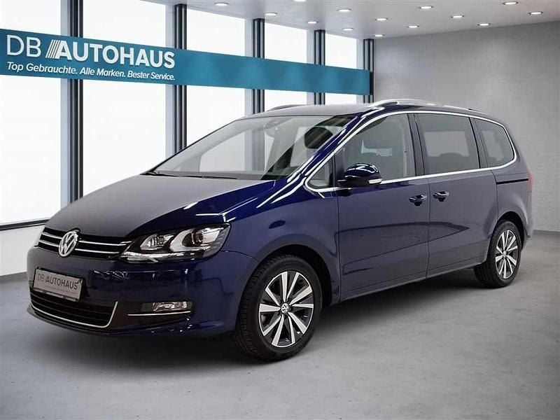 Blau Gebraucht 2021 VW Sharan Highline Van / Kleinbus | 28.930 € (Fairer Preis) - Bild 1/4