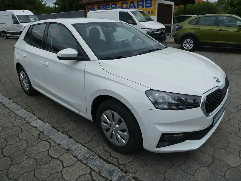 Neu Skoda Fabia Essence 80 PS (58 kW) 2026 Weiß Kleinwagen