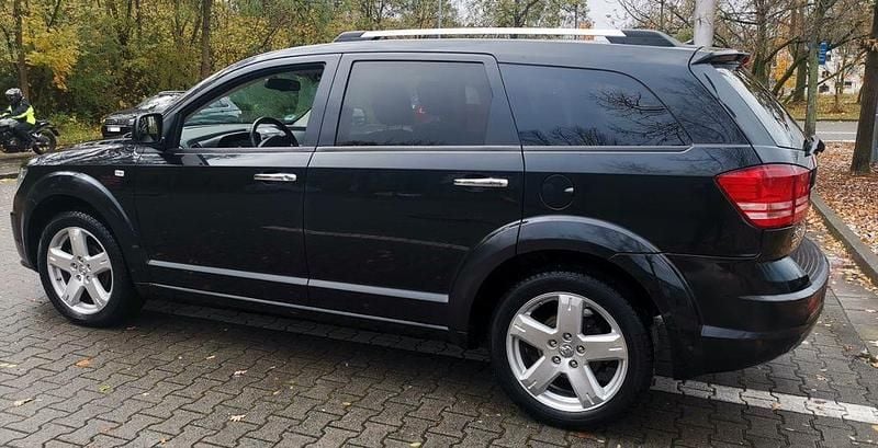 Gebraucht Dodge Journey 186 PS (136 kW) 2010 Schwarz SUV