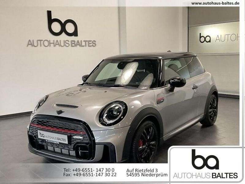 Gebraucht Mini John Cooper Works 231 PS (169 kW) 2024 Melting silver iii (metallic) Kleinwagen