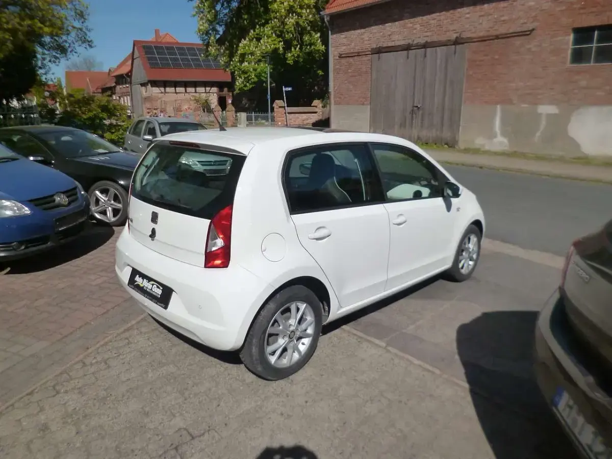 Gebraucht Seat Mii Chic 75 PS (55 kW) 2017 Weiß Kleinwagen