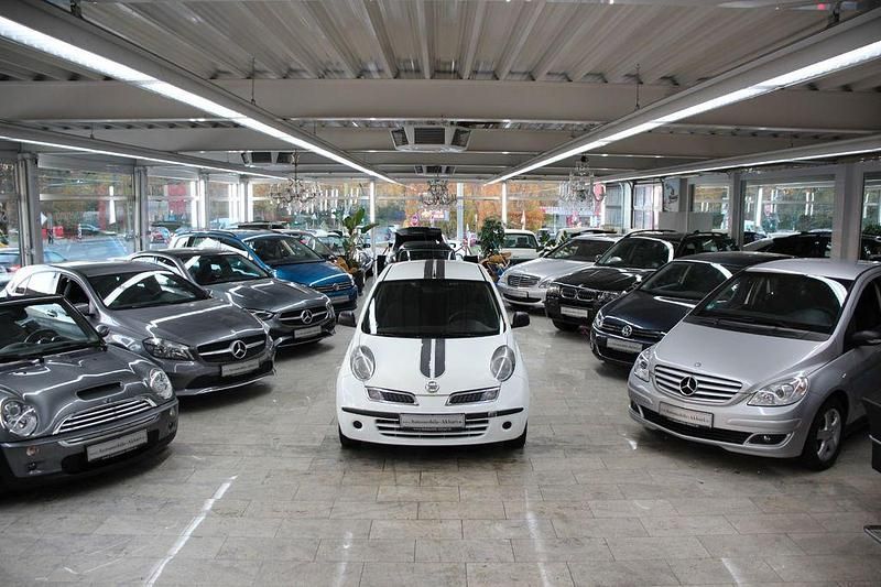 Weiß Gebraucht 2010 Nissan Micra Visia Limousine | 1.000 € - Bild 1/4