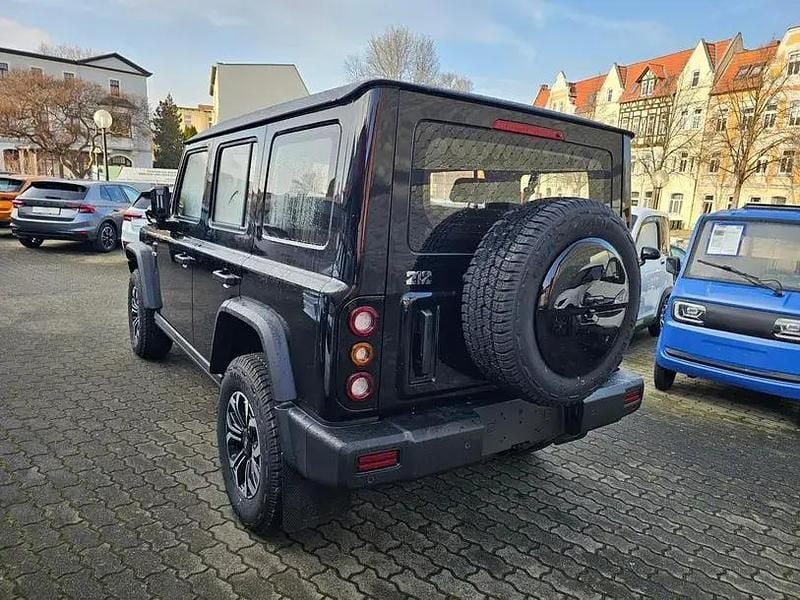 Gebraucht BAW 212 166 PS (122 kW) 2026 Schwarz SUV
