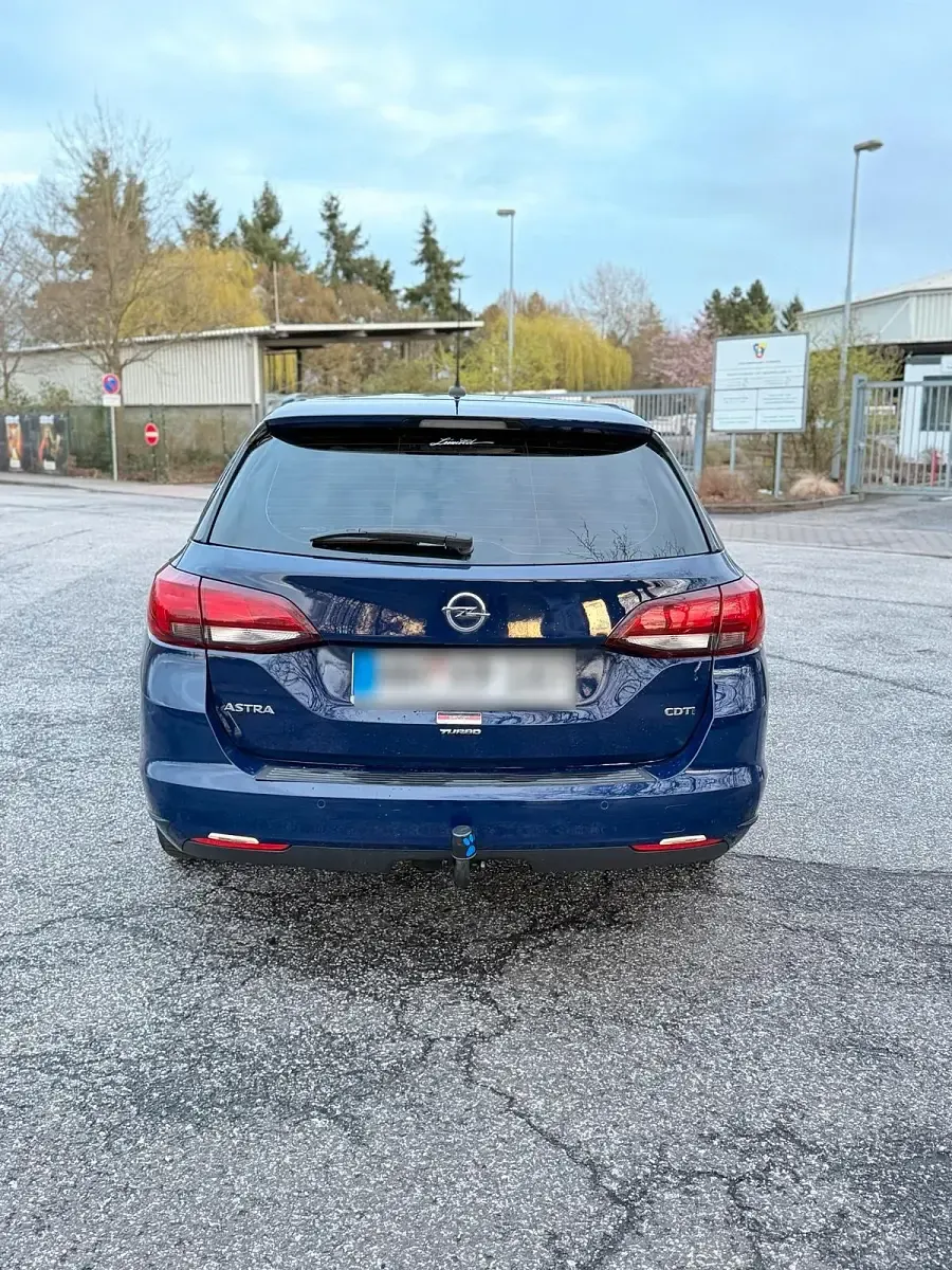 Gebraucht Opel Astra 95 PS (69 kW) 2016 Blau Kombi