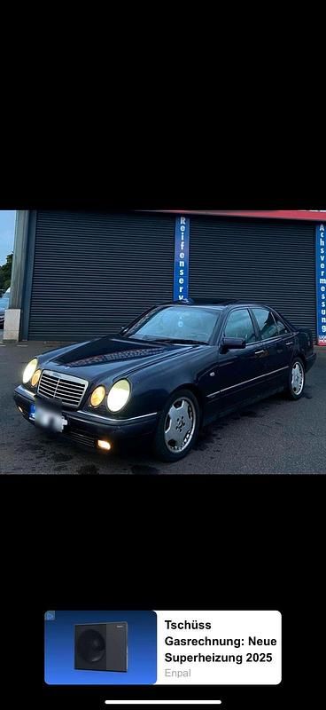 Blau Gebraucht 1997 Mercedes E420 Limousine | 1.500 € - Bild 1/4