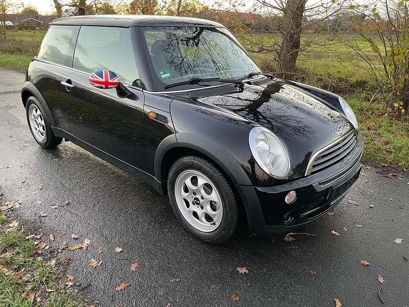 Second-hand Mini ONE 90 CP (66 kW) 2004 Negru Hatchback