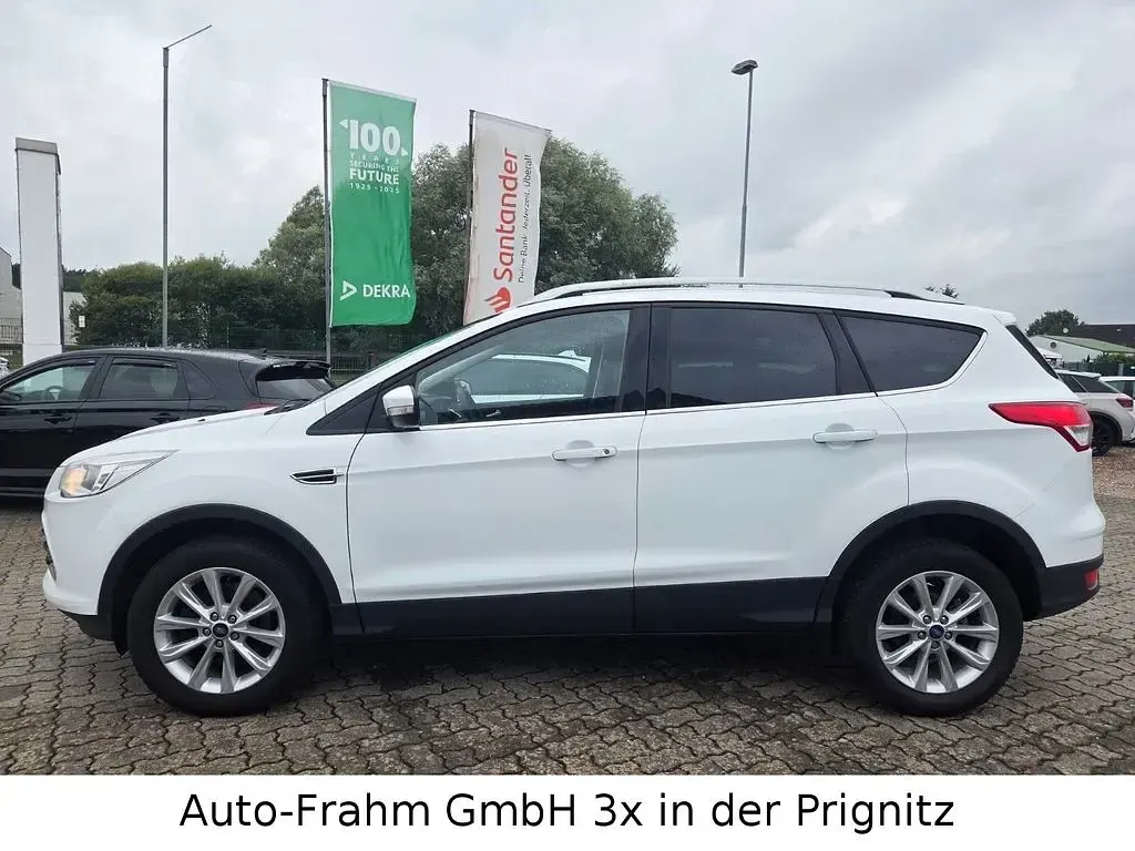 Gebraucht Ford Kuga Titanium 150 PS (110 kW) 2015 Weiß SUV