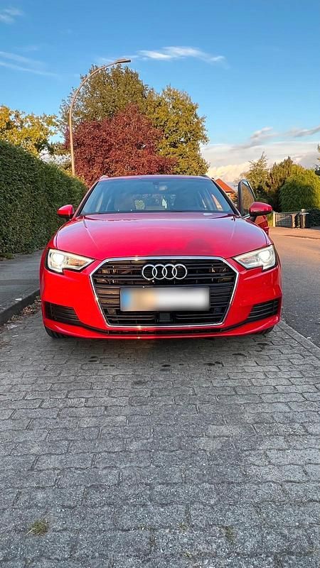 Gebraucht Audi A3 Sportback 150 PS (110 kW) 2020 Rot Kleinwagen