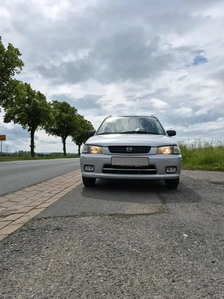 Brugt Mazda Demio 63 HK (46 kW) 1998 Sølv Hatchback