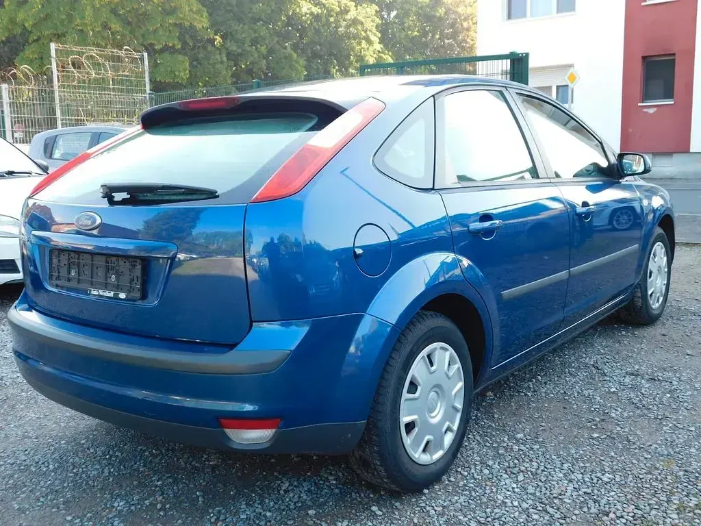 Gebraucht Ford Focus Fun X 101 PS (74 kW) 2006 Blau Limousine
