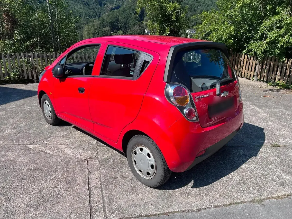 Gebraucht Chevrolet Spark LS 68 PS (50 kW) 2011 Rot Kleinwagen